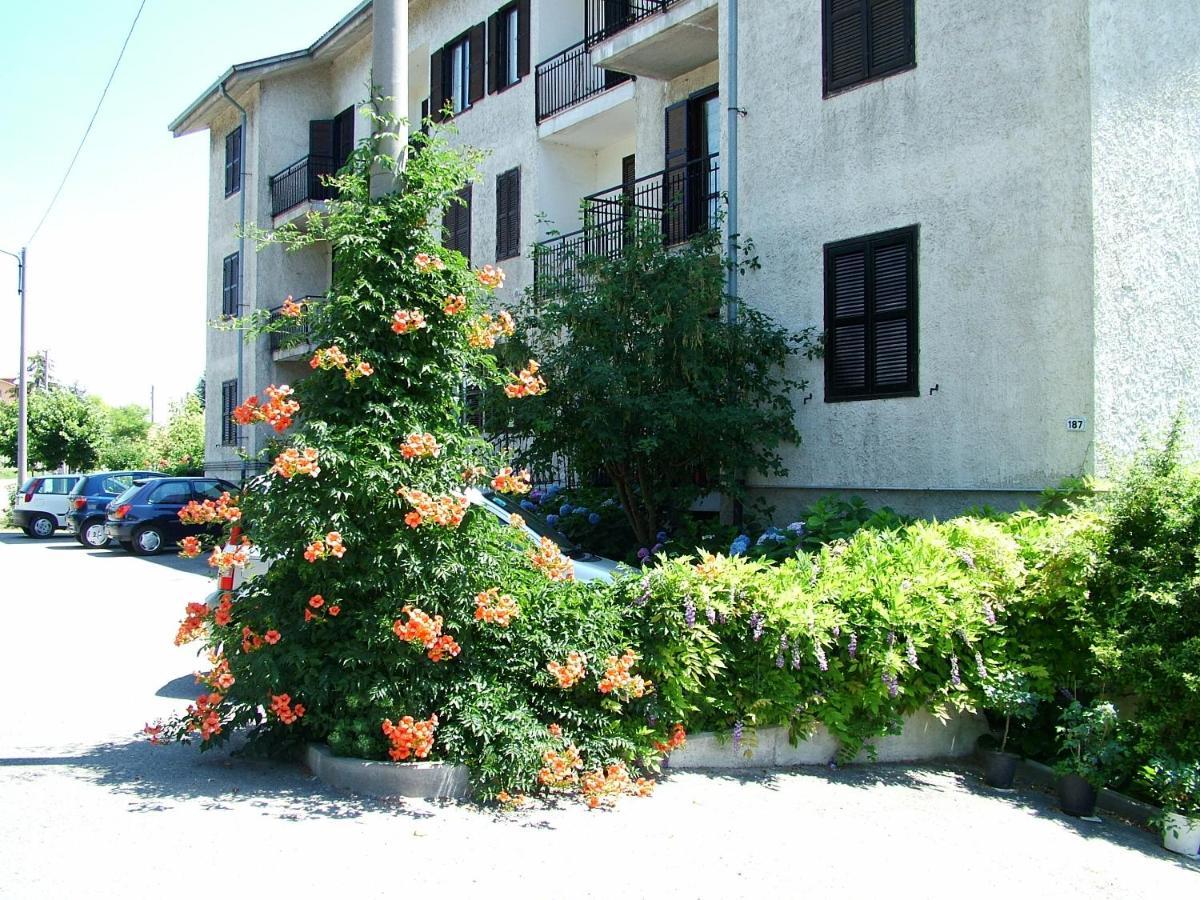 Casa Pier E Anna Apartment Murazzano  Bagian luar foto